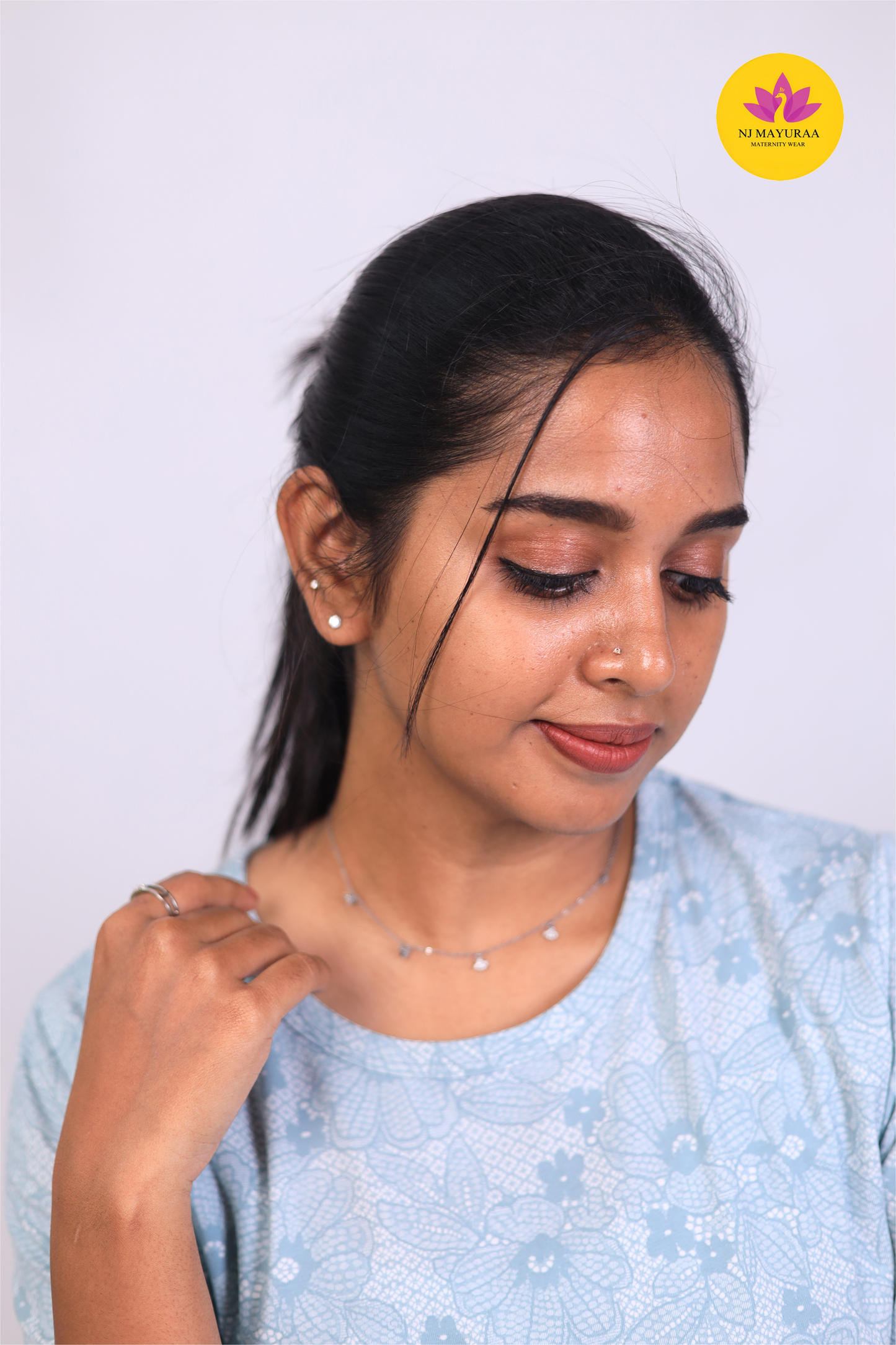 NARAYANI 21 - FEEDING PANT SET