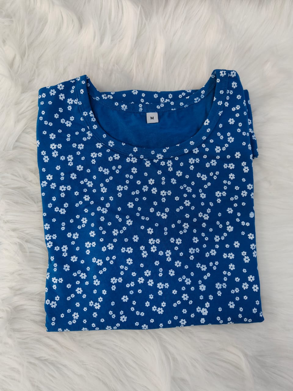 Bule white - Feeding Tshirt