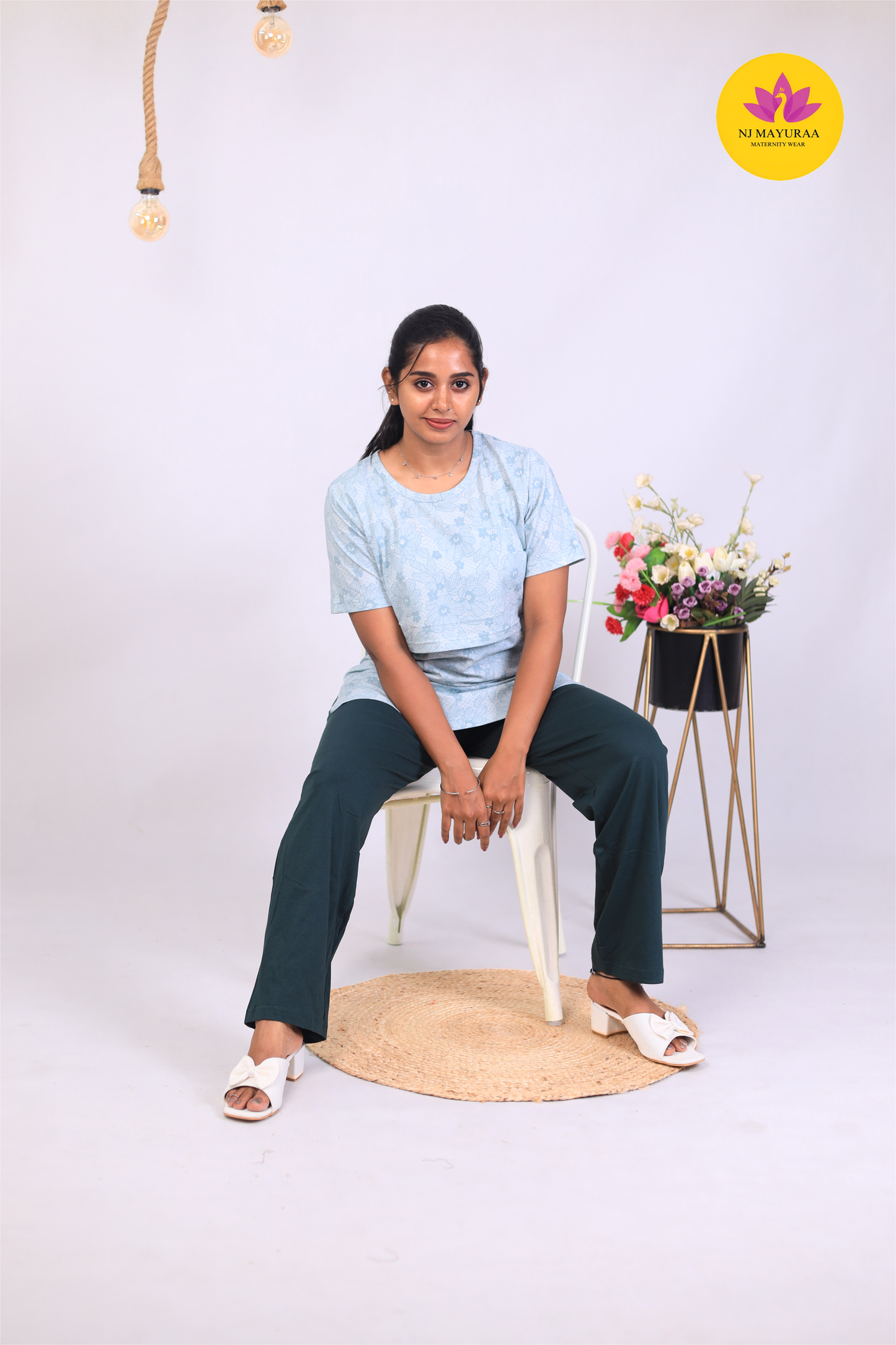 NARAYANI 21 - FEEDING PANT SET