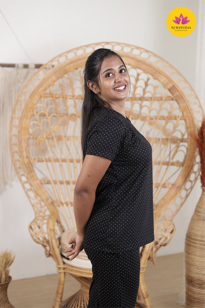 NARAYANI 37 - LADIES LOUNGE NIGHT WEAR SET WITH ROPE AND PACKET