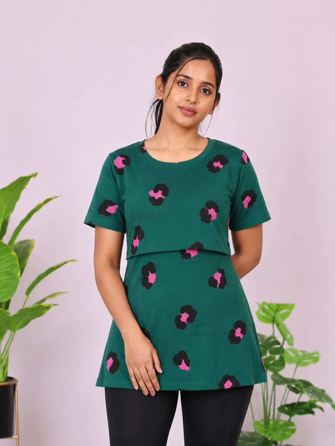 MAYA26-FEEDING T-SHIRT