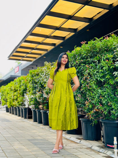 Green - Maternity kurti with lining along Zip