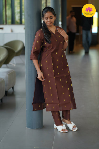 Jaya21-kurti 3pcs set ( top & pant without dupatta) Non feeding