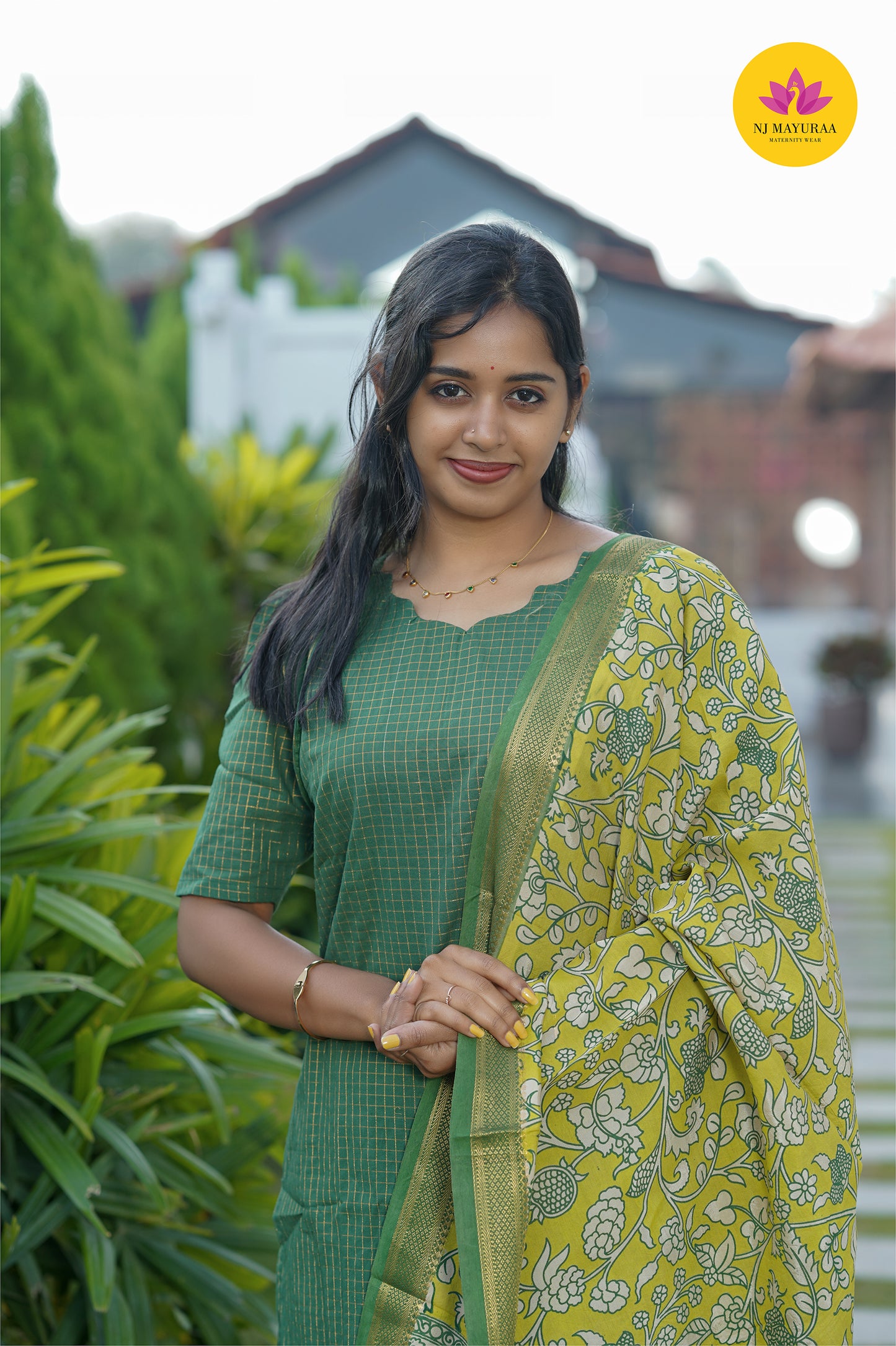valli 4 - kurti set with dupatta with lining ( Non feeding)