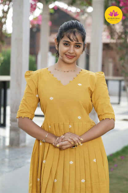 valli 12 - kurti gown with Lining ( feeding maternity)