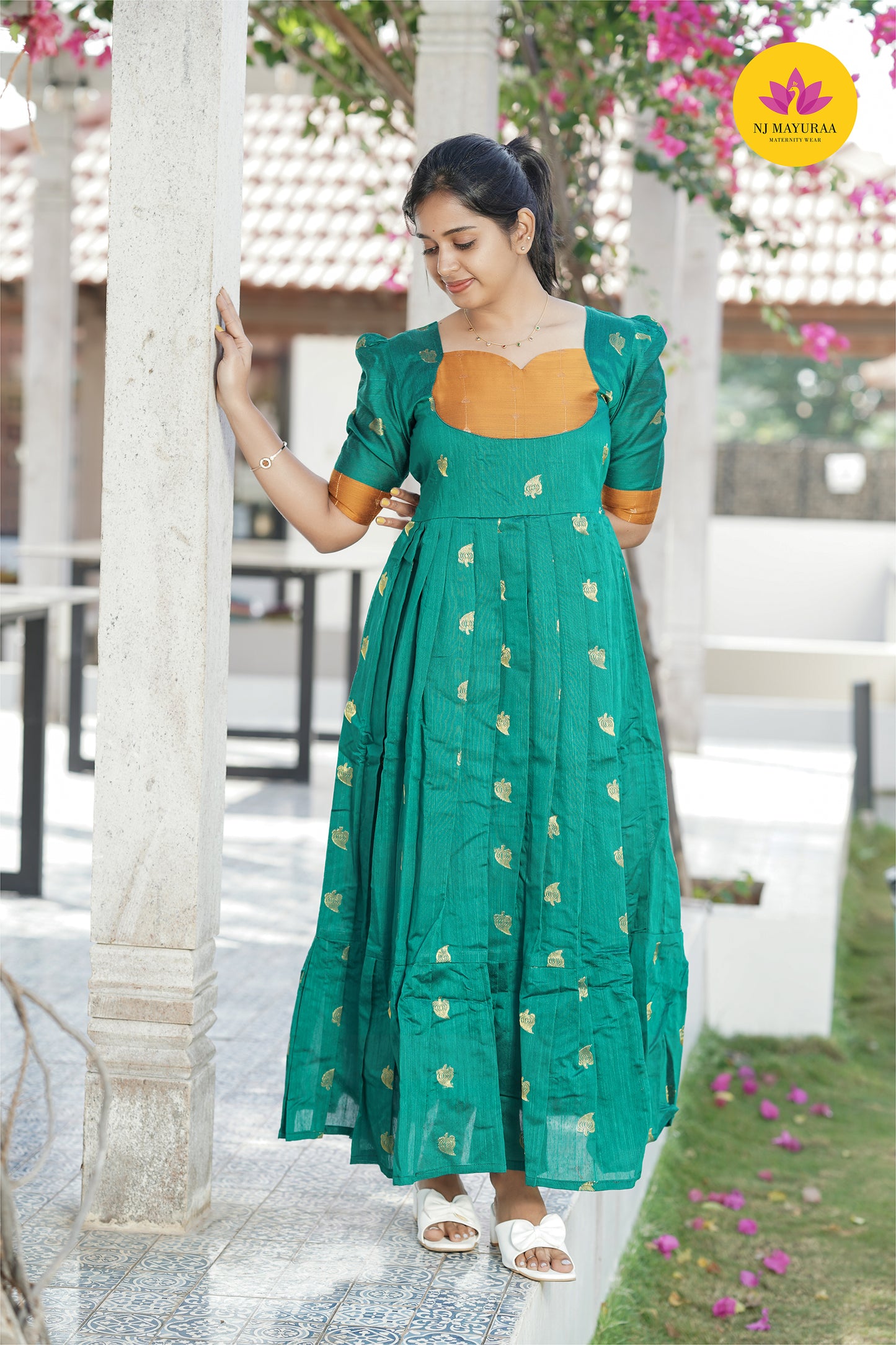 valli 23 - kurti gown with Lining ( Feeding maternity)