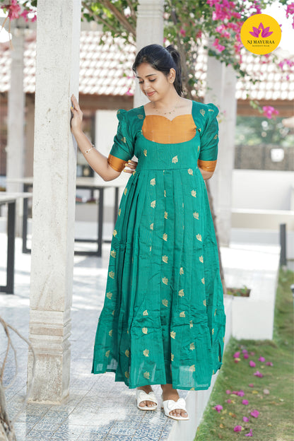 valli 23 - kurti gown with Lining ( Feeding maternity)