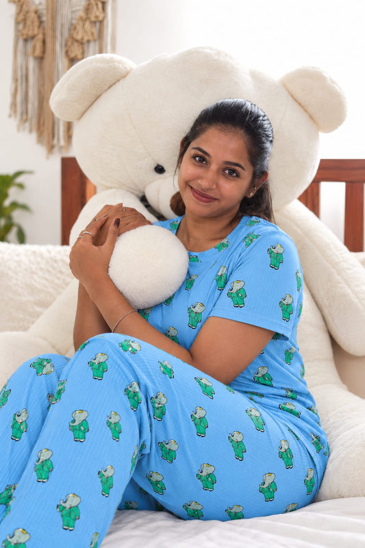 NITHI02_NIGHTWEAR